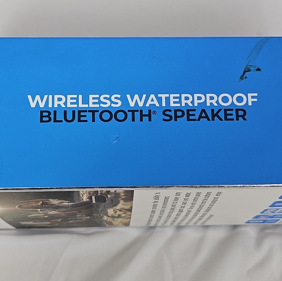 New Wireless waterproof Bluetooth speaker - Picture 9 of 10